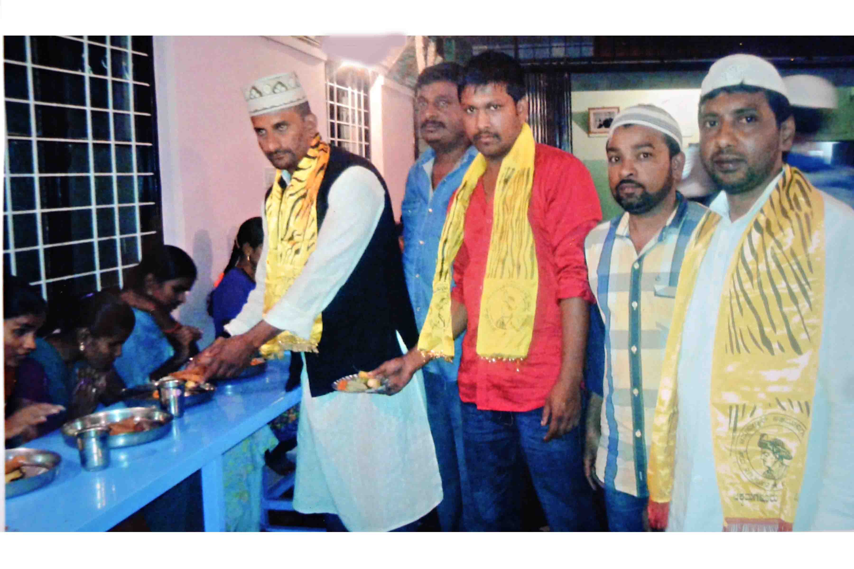 ಅಂಧ ಮಕ್ಕಳ ಶಾಲೆಯಲ್ಲಿ ಇಫ್ತಾರ್ ಕೂಟ